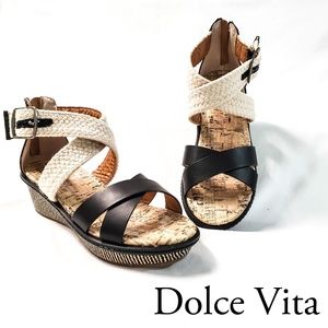 Dolce Vita • Strappy • Sandal • Zippered • Size 5